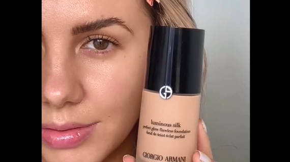 Armani oil store free foundation